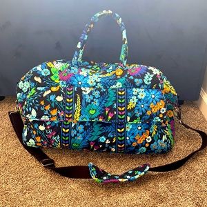 Vera Bradley large weekender travel bag